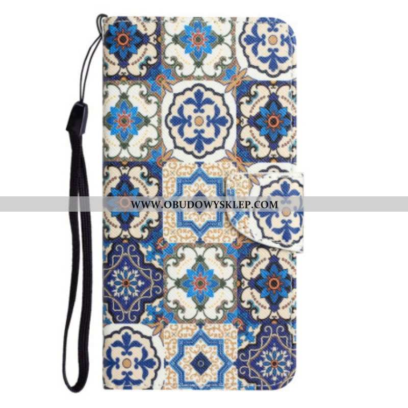 Etui Folio do iPhone 15 z Łańcuch Niebieski Patchwork Z Paskiem